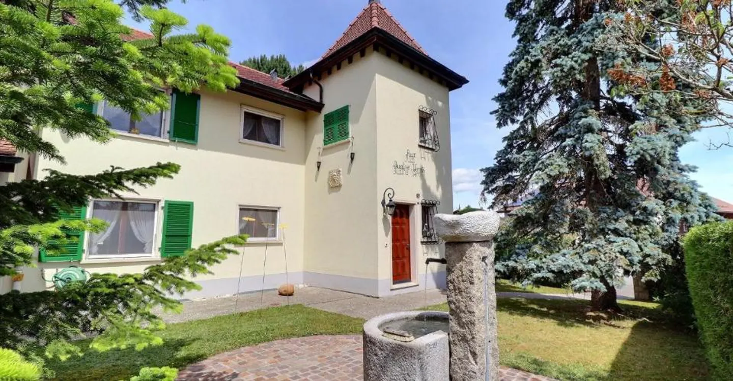 Magnificent individual house in occupied life annuity without rent with a view of the Jura - Photo 3 of 12