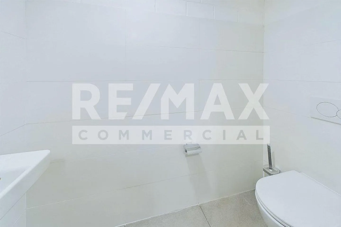 Moderner Gewerberaum in Industriezone - Foto 7 von 13