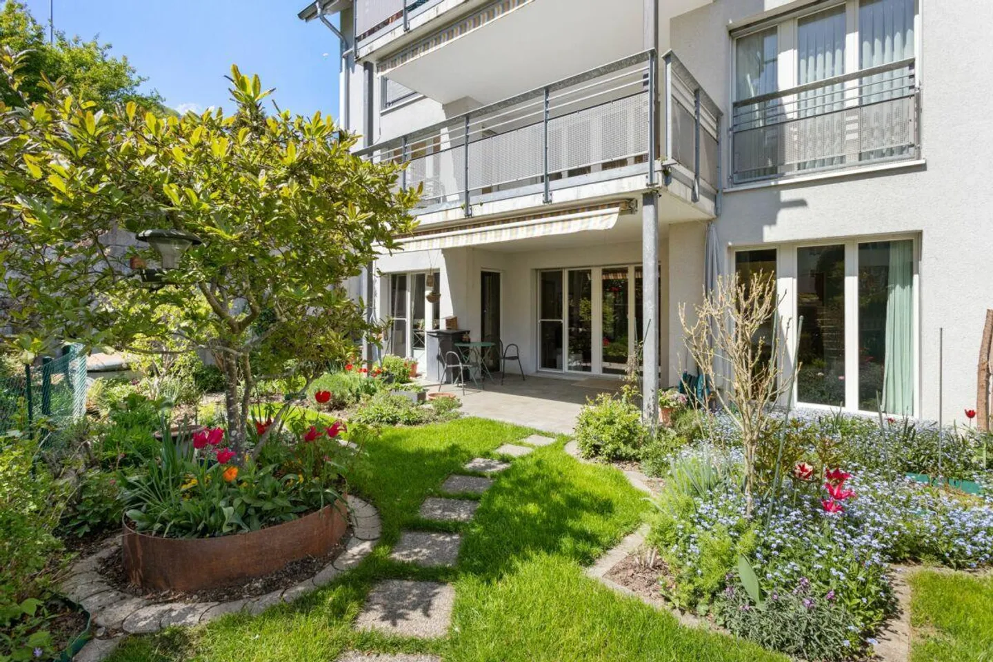 Beautiful nature-oriented 5.5-room garden apartment - Photo 1 of 12