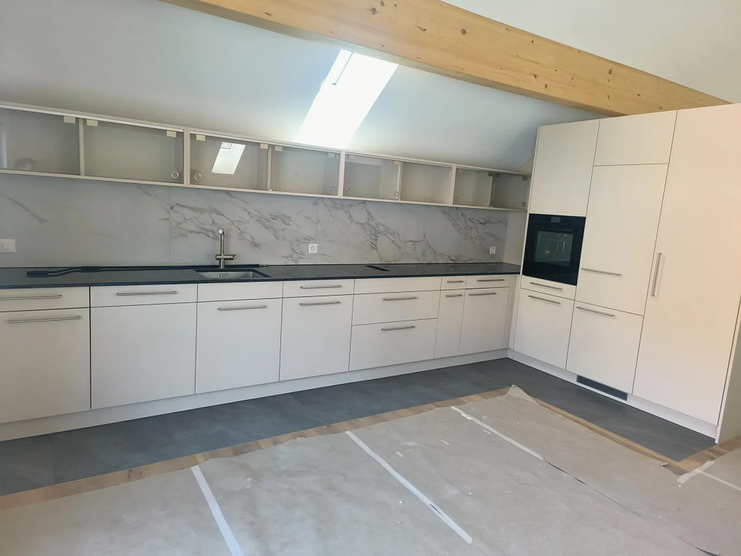 Appartamento molto generoso di 1,5 stanze (prima occupazione) - Foto 4 di 6