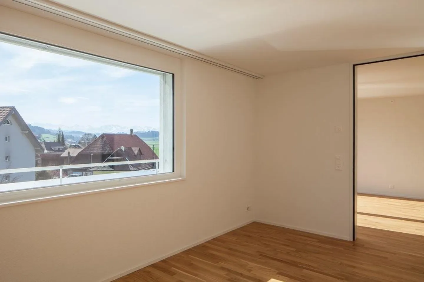 Appartement moderne de 3,5 pièces à Boll - Photo 3 sur 9