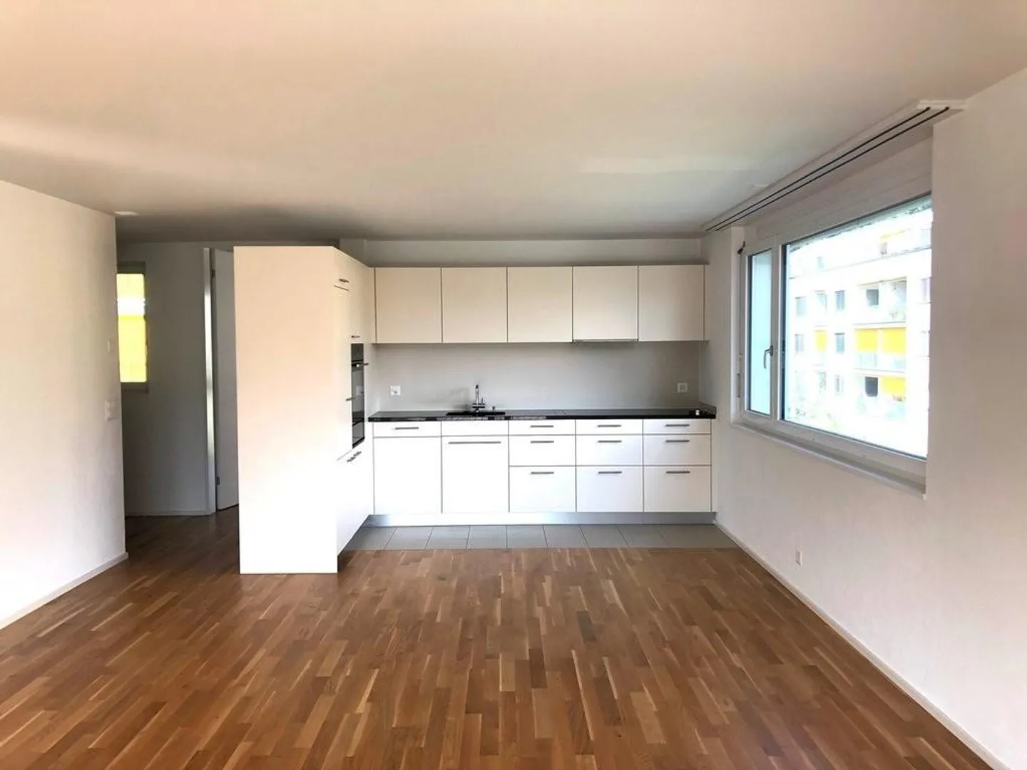 Appartement moderne de 3,5 pièces à Boll - Photo 1 sur 9