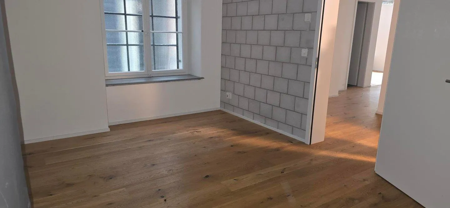 Loft unico ed esclusivo nel cuore di Laupen - Foto 5 di 13