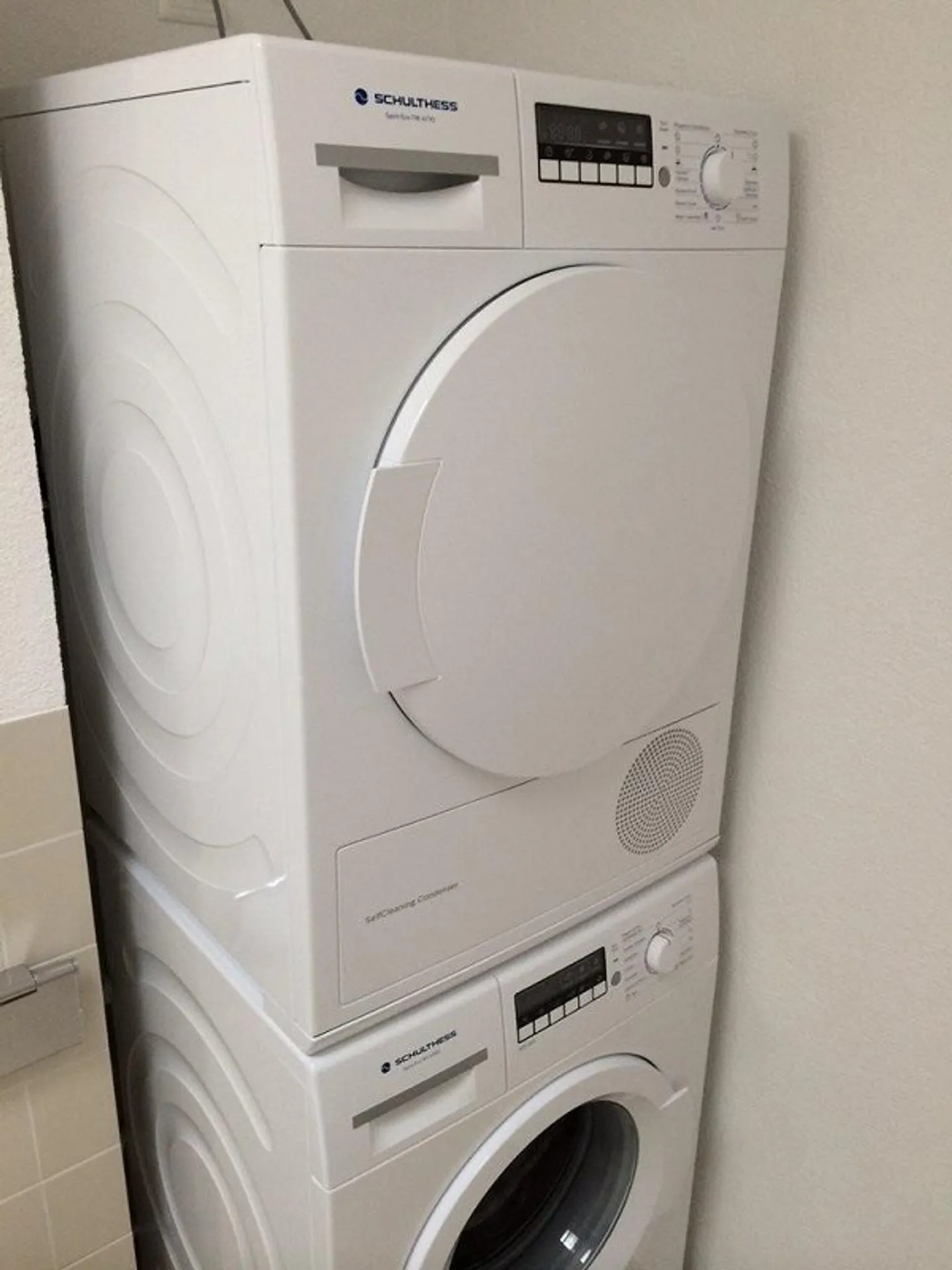 Appartement moderne de 3,5 pièces à Boll - Photo 7 sur 9