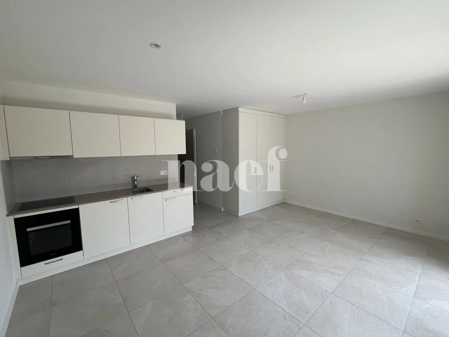 Studio 1 room - Photo 3 of 4