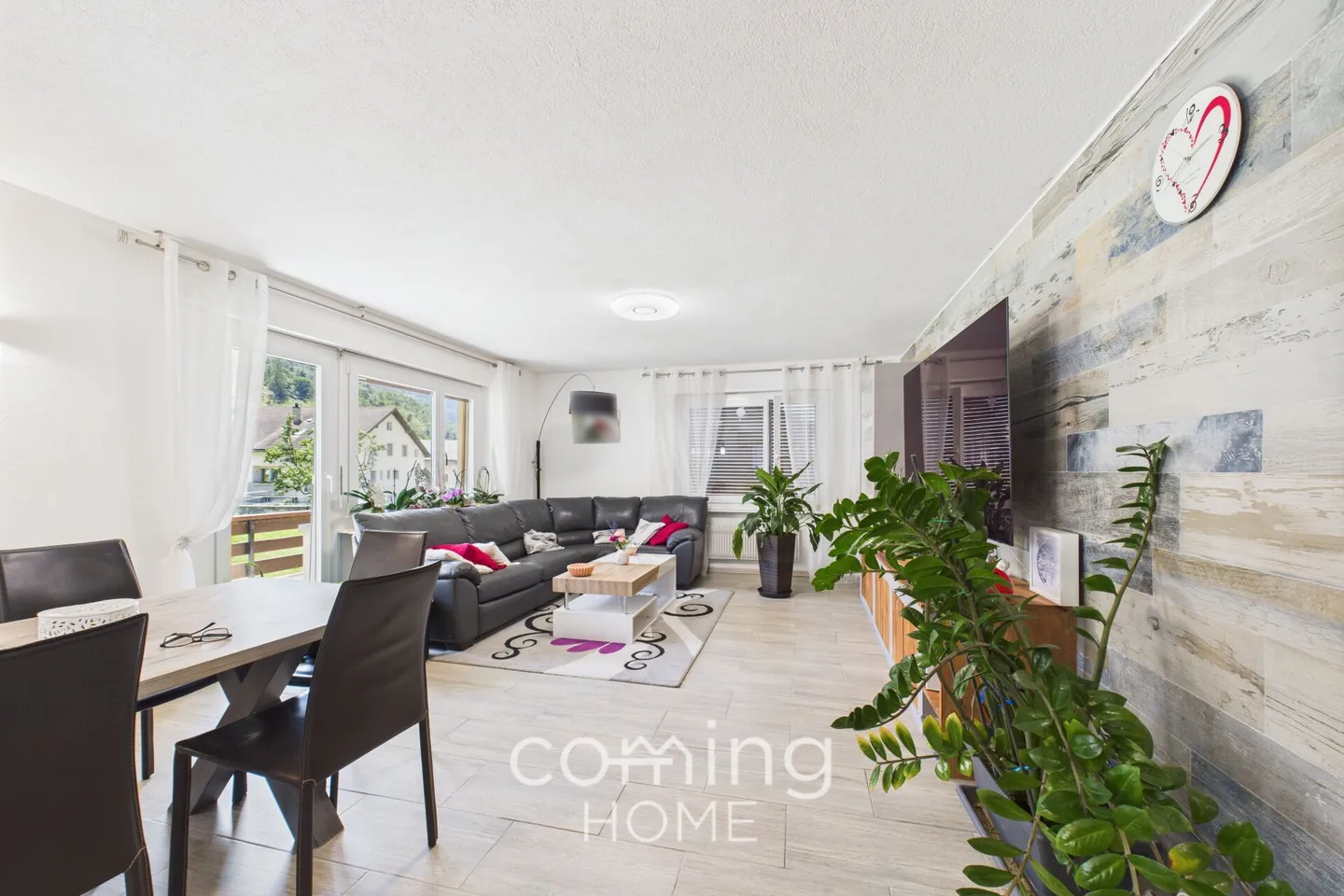 Unique 5.5-room apartment in Turtmann - Modern, spacious and perfectly located - Photo 6 of 14