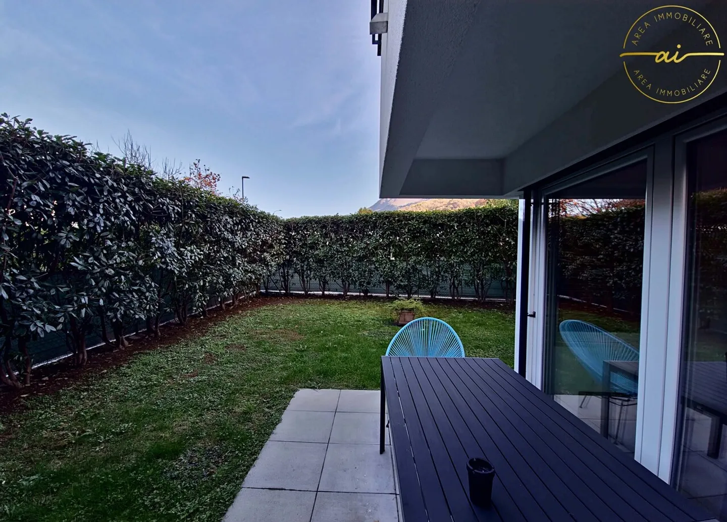 MODERNES STUDIO MIT GARTEN IN CADENAZZO - Foto 7 von 8