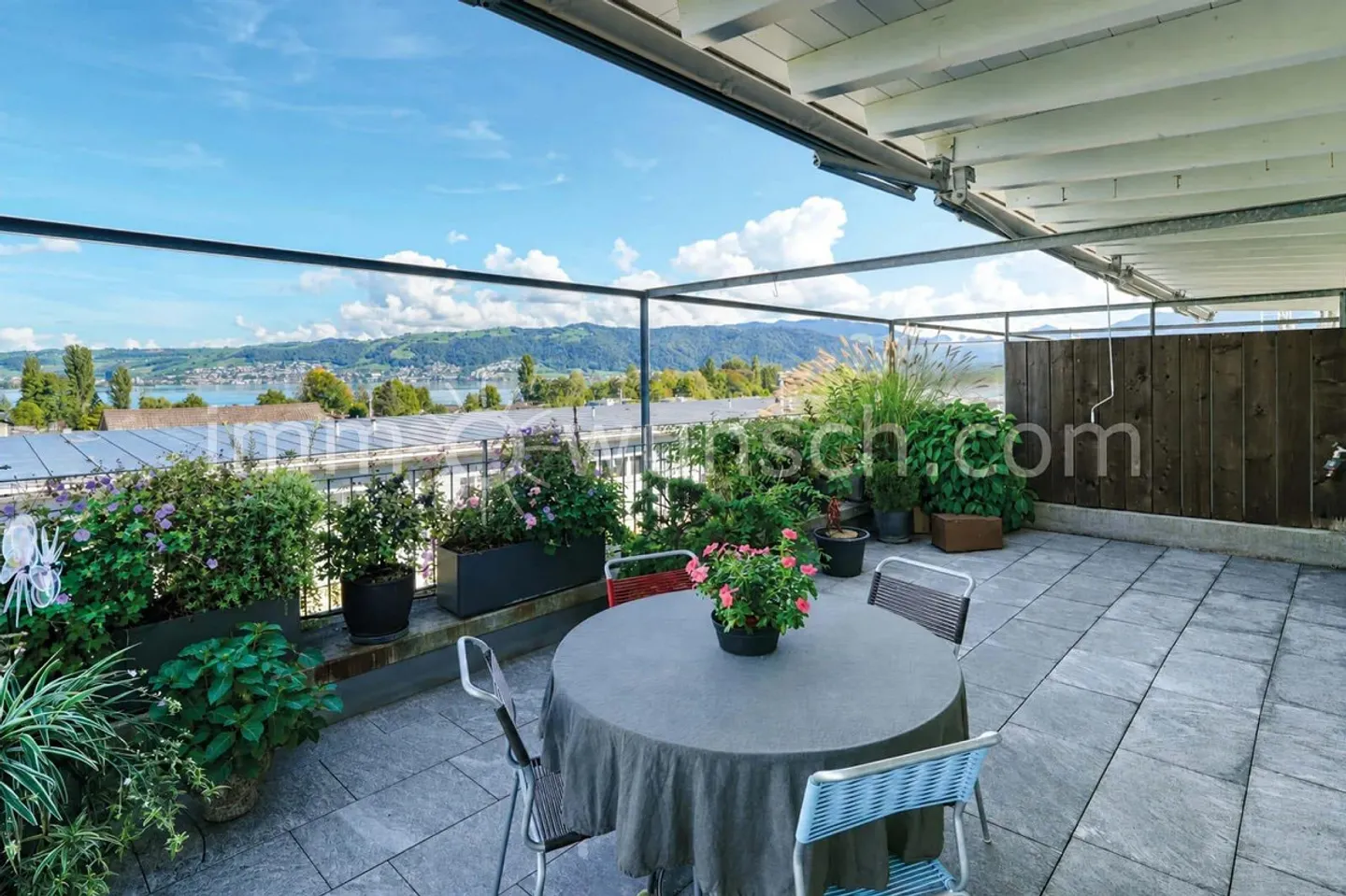 Attractive 4 ½ Room Maisonette Apartment with Lake and Mountain View in H... - Photo 1 of 13