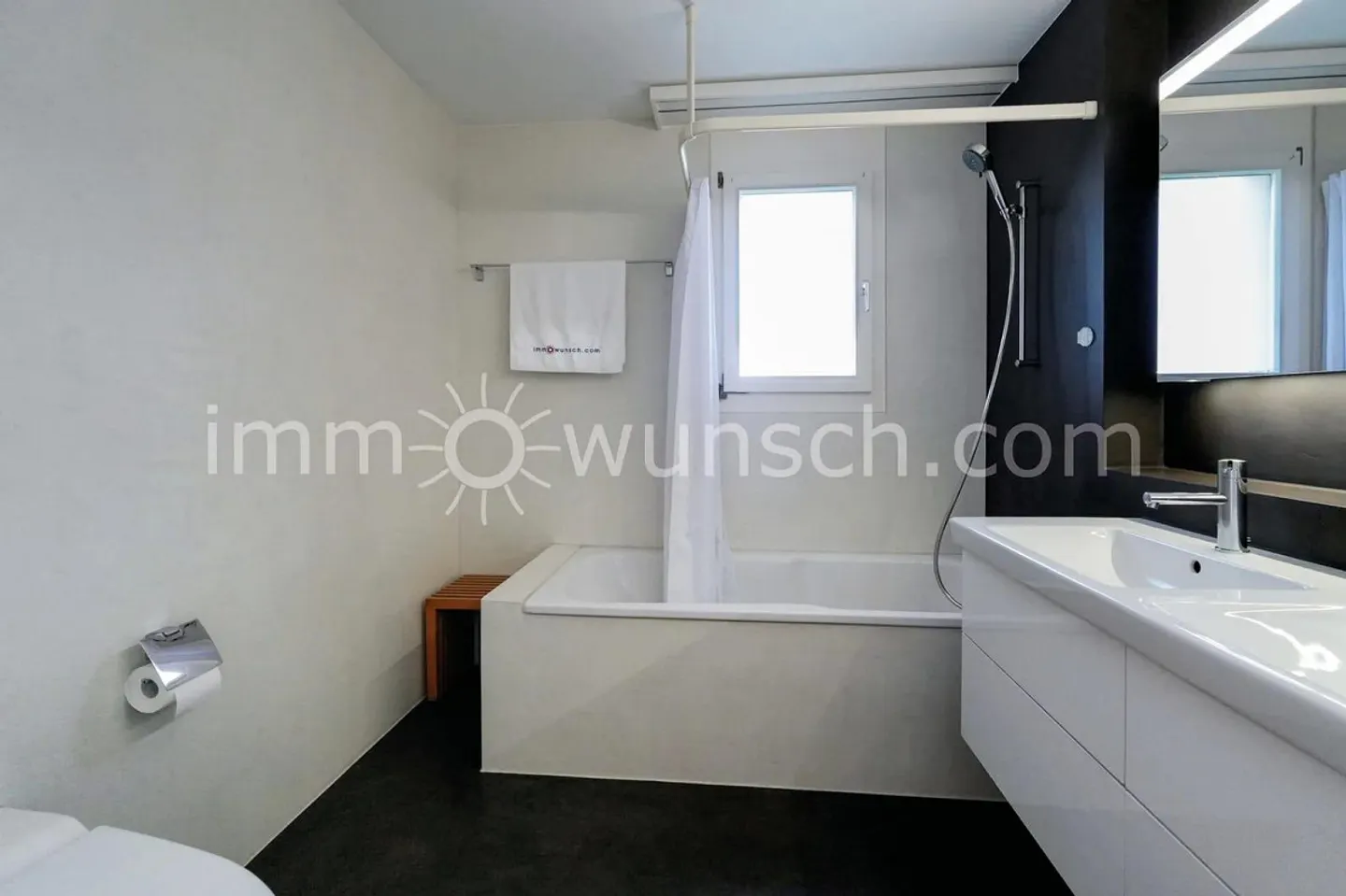Attractive 4 ½ Room Maisonette Apartment with Lake and Mountain View in H... - Photo 6 of 13
