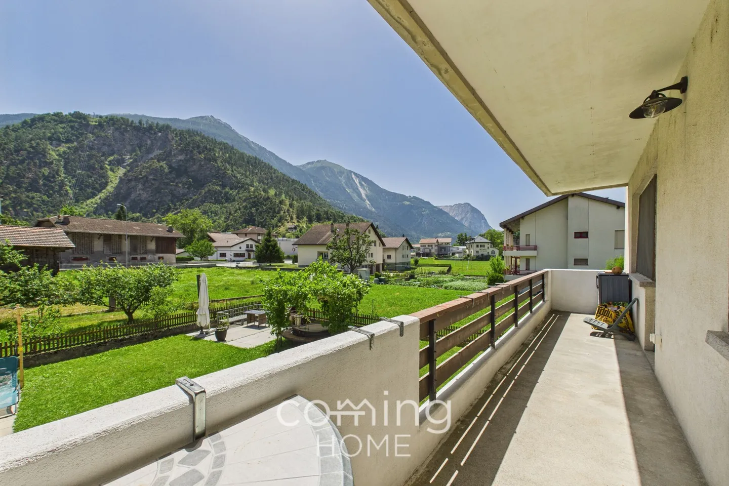Unique 5.5-room apartment in Turtmann - Modern, spacious and perfectly located - Photo 2 of 14