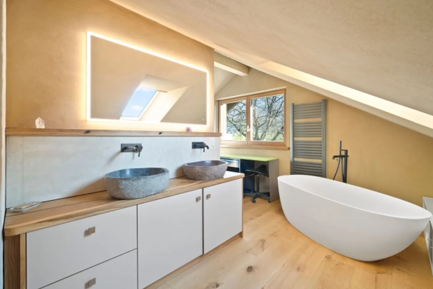 Maison en bois indépendante de 3 pièces avec vue panoramique à Galgenen - Photo 8 sur 13