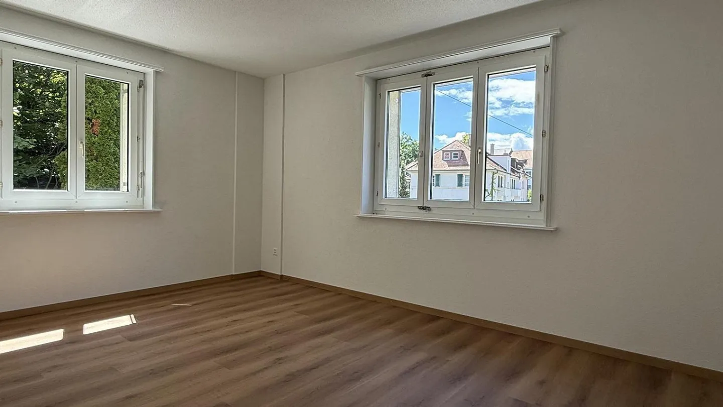 Appartement rénové de 2,5 pièces à Berne - Photo 3 sur 8