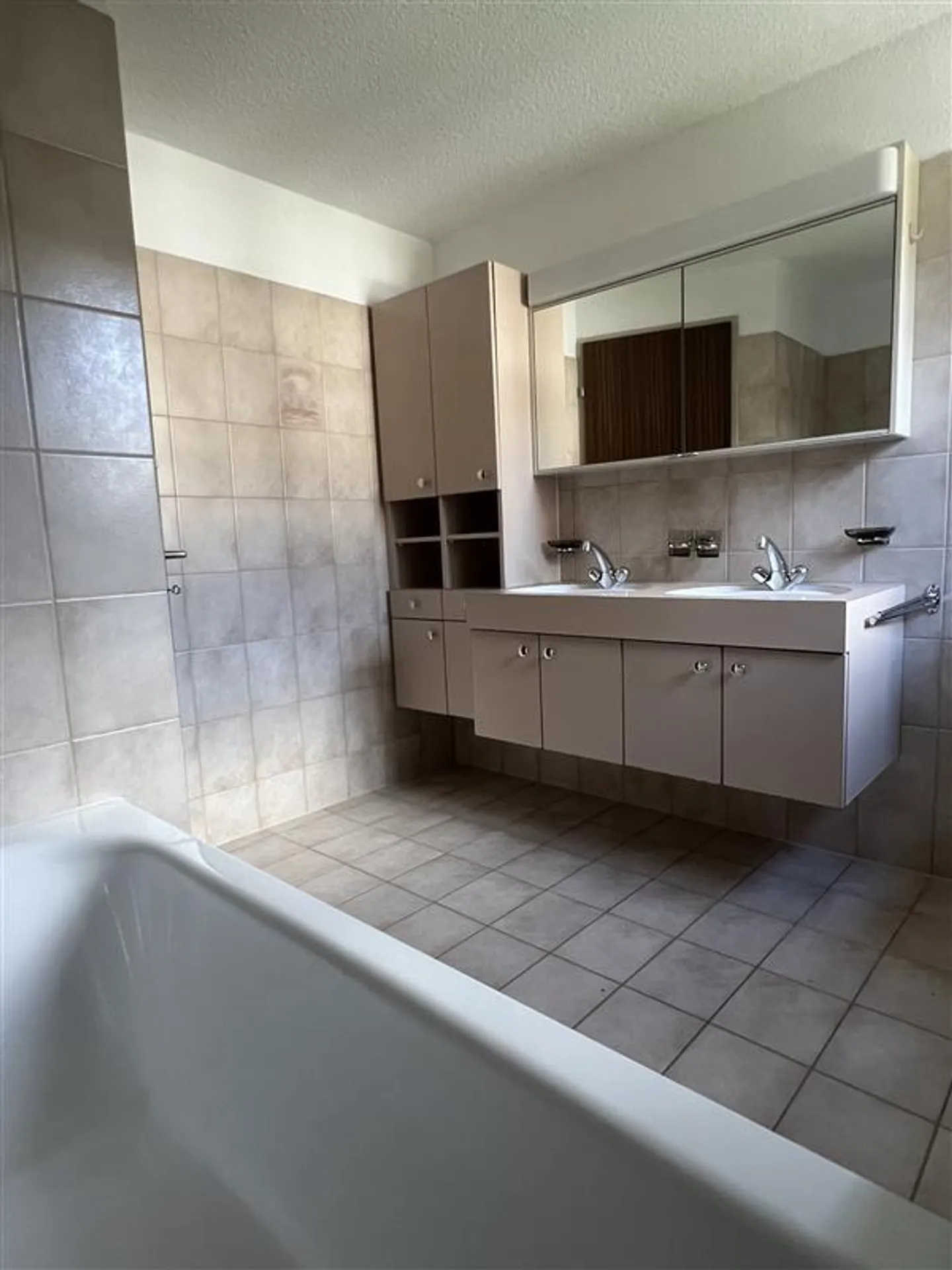 grosszügige 4.5 Zimmerwohnung mit viel Platz zum Wohlfühlen - Foto 6 von 11
