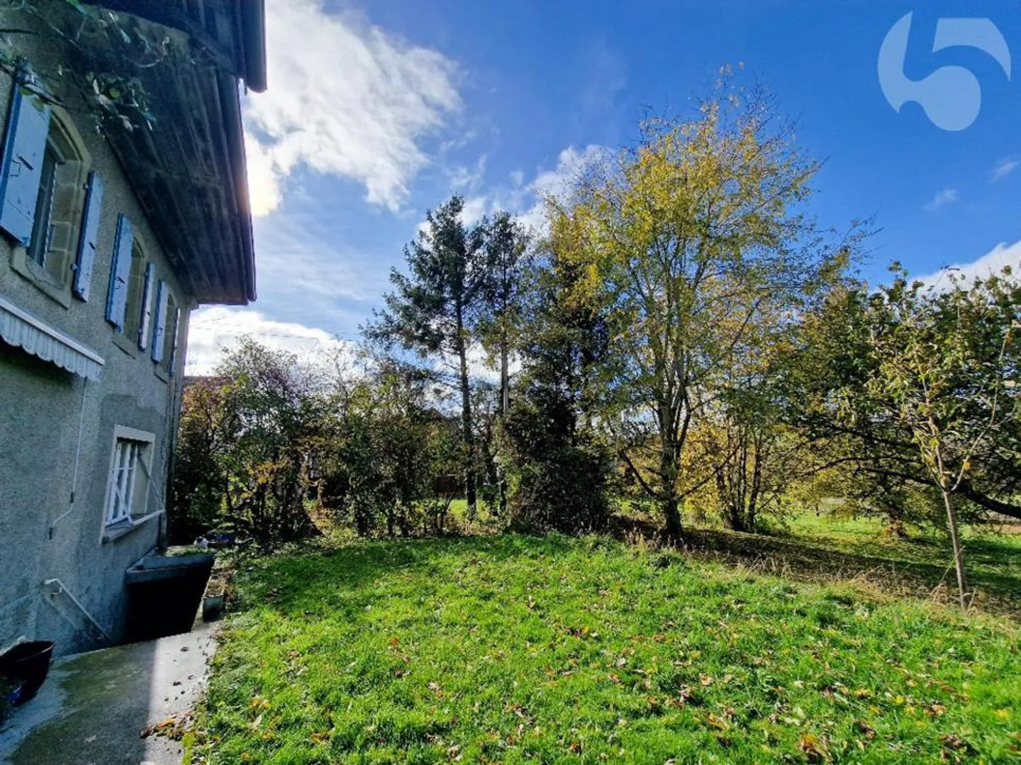 Sale on plans in Rueyres: 2 villas 6.5 pcs of 150 m2 living space with a nice view of the valley, 1 km from the Bercher LEB station - Photo 6 of 7