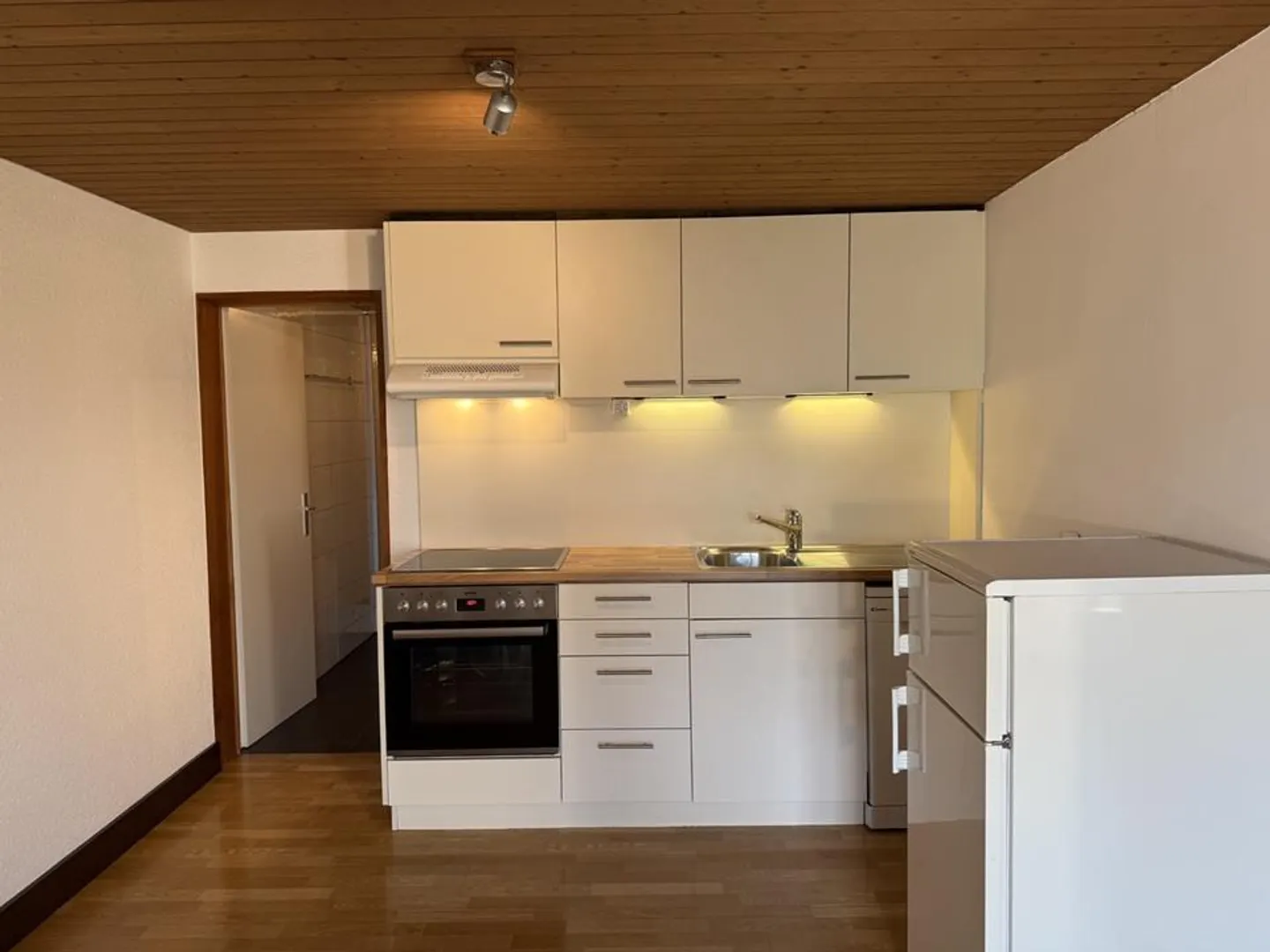 Charmante Wohnung mit Seeblick - Foto 1 von 12