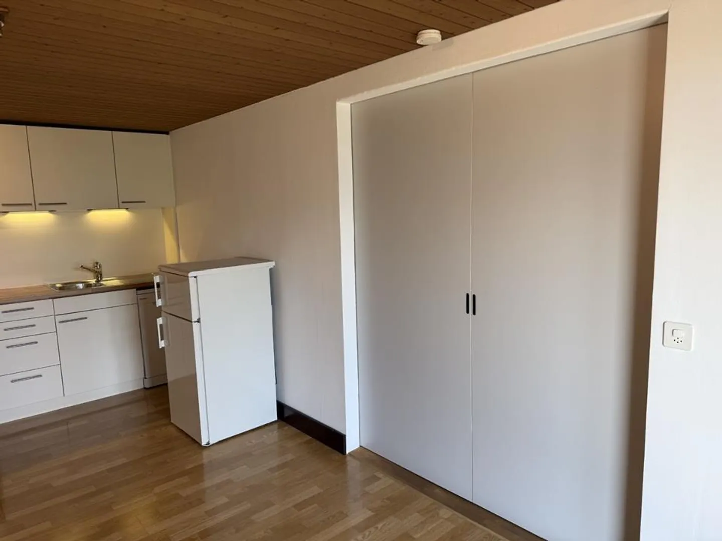 Charmante Wohnung mit Seeblick - Foto 2 von 12