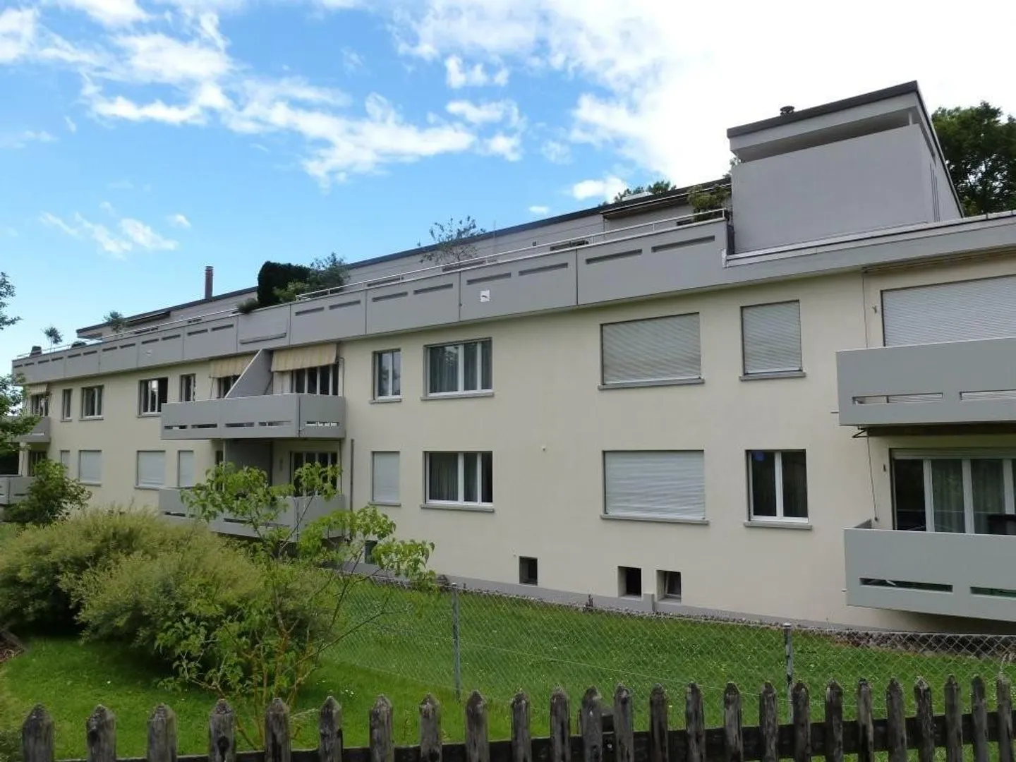 Près de l'université - Beau logement dans un excellent emplacement avec vue sur la verdure - Photo 1 sur 9
