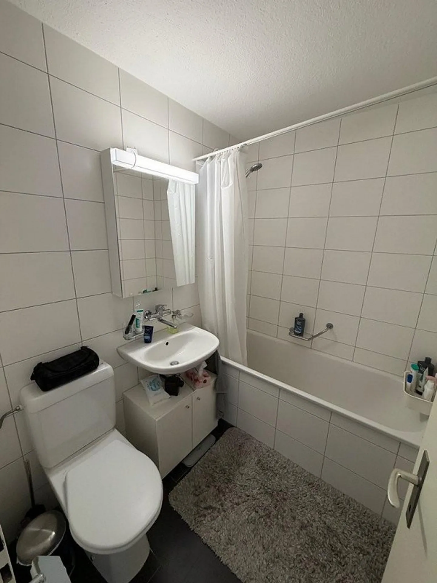 Près de l'université - Beau logement dans un excellent emplacement avec vue sur la verdure - Photo 4 sur 9