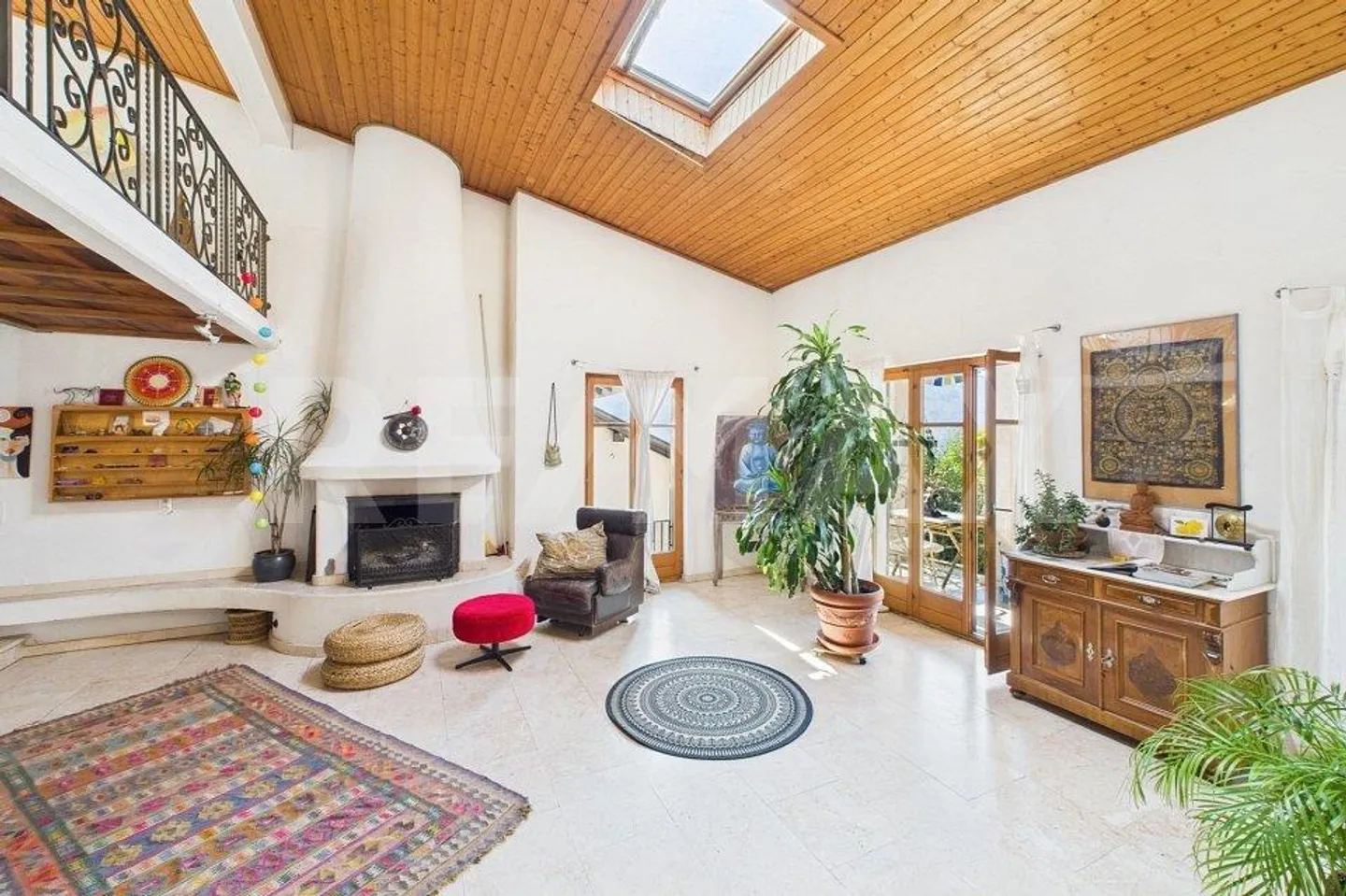 Two magnificent houses on a property with garden and forest - Photo 6 of 13