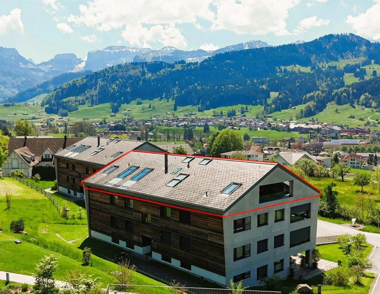 Exklusive Dachwohnung mit Aussicht - Foto 1 von 12