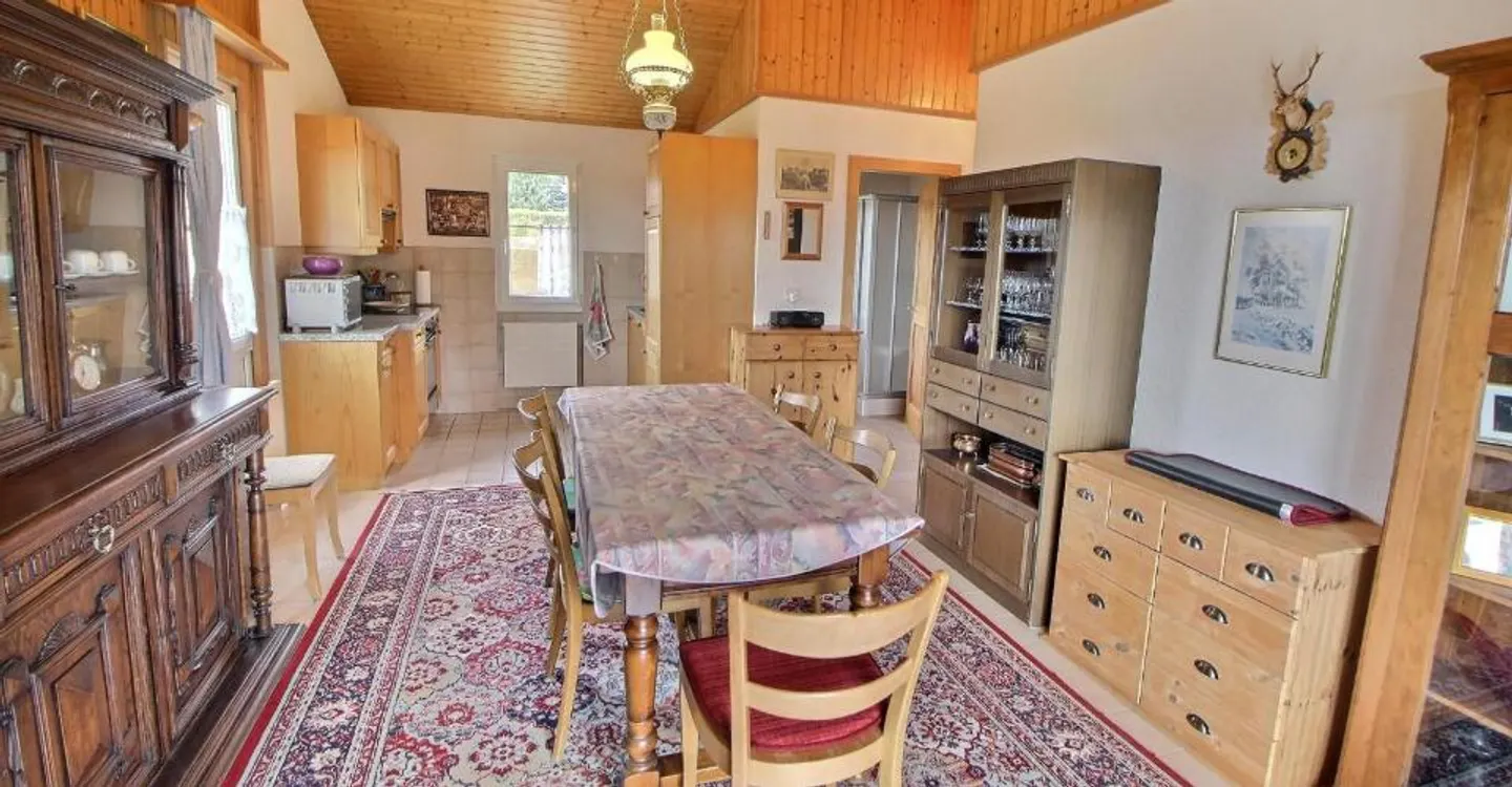 Beautiful and large house in occupied life annuity without rent. - Photo 1 of 11