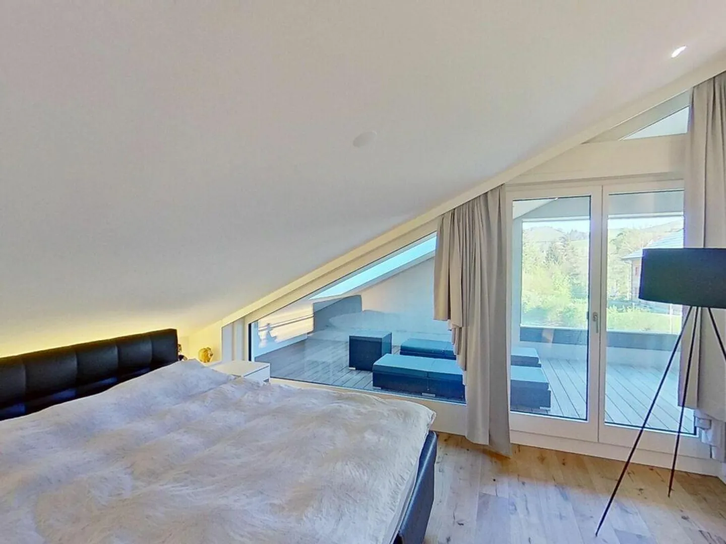 Exklusive Dachwohnung mit Aussicht - Foto 5 von 12