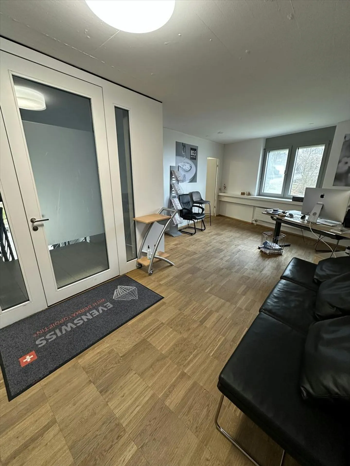 Ausgebautes Büro sucht Nachmieter - Foto 2 von 12