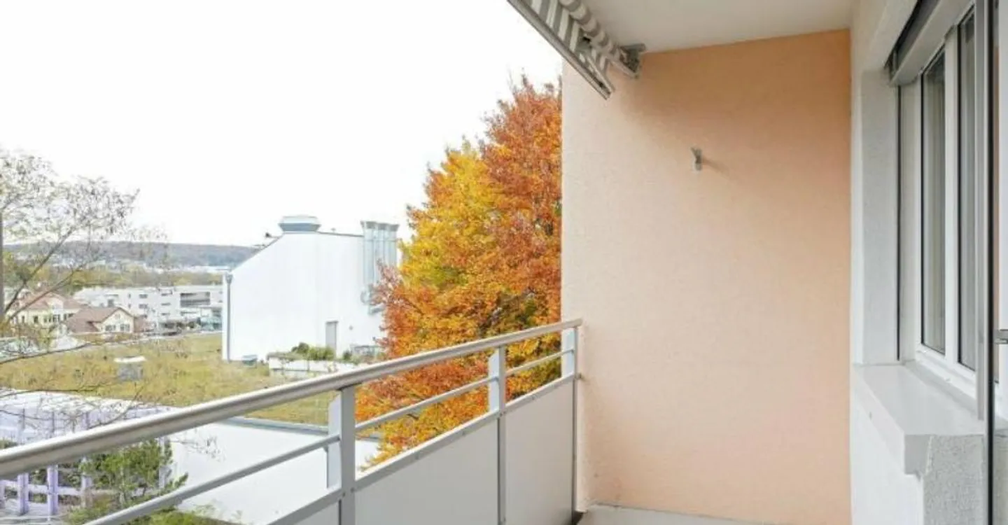 Bell'appartamento in un quartiere tranquillo - Vicino ai mezzi pubblici! - Foto 4 di 5