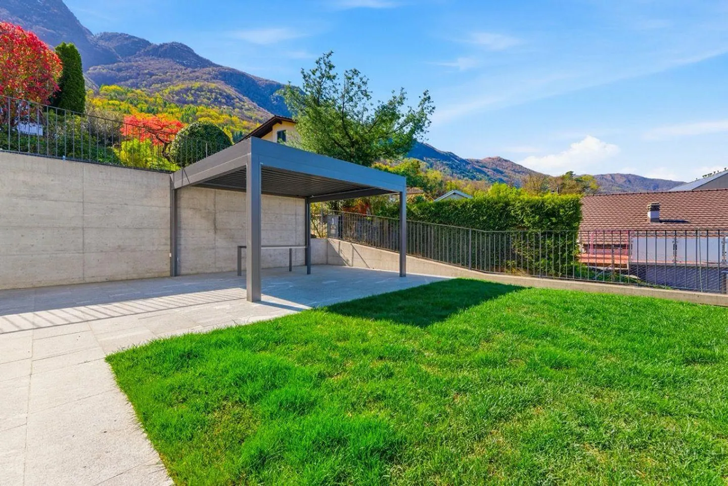 Magnifique maison bifamiliale avec vue panoramique et jardin - Photo 5 sur 15