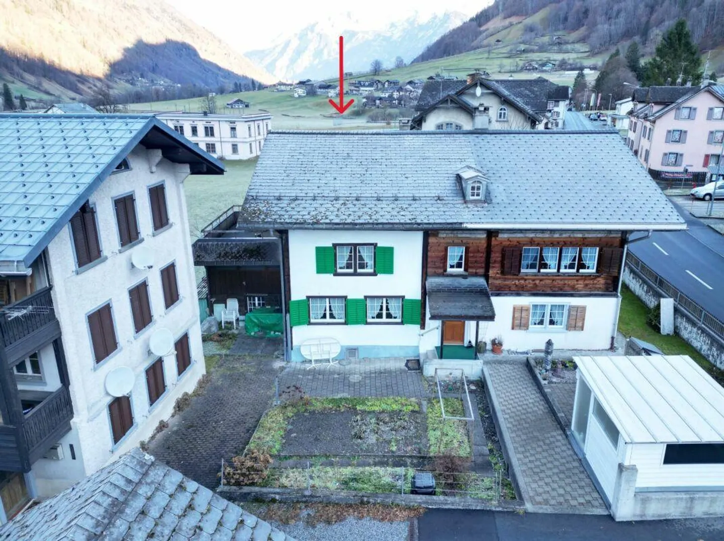 Maison familiale semi-détachée de rêve dans un emplacement magnifique et calme à Diesbach GL - Photo 1 sur 20