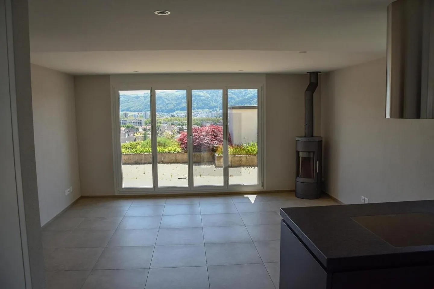 TERRASSE AVEC VUE ET EMPLACEMENT DE CHOIX - Photo 3 sur 5