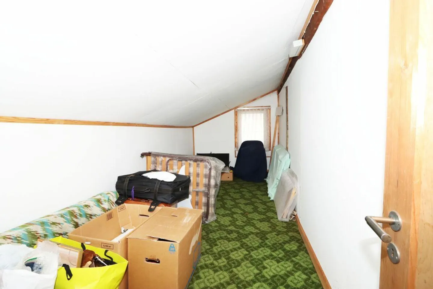 Maison familiale semi-détachée de rêve dans un emplacement magnifique et calme à Diesbach GL - Photo 8 sur 20