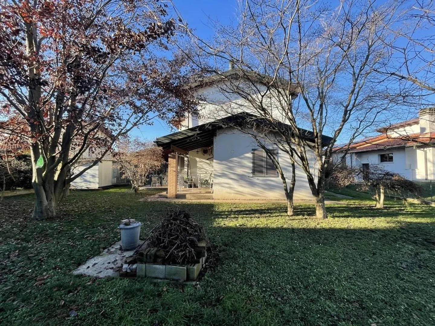 Large Detached House 5.5 with Garden - Photo 1 of 13