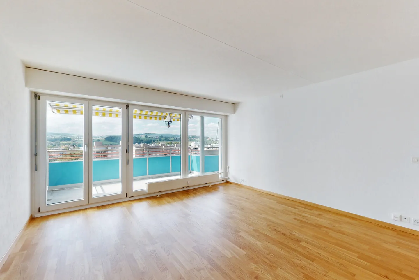 Ihr neues Zuhause mit einzigartiger Aussicht in Reussbühl - Foto 4 di 11