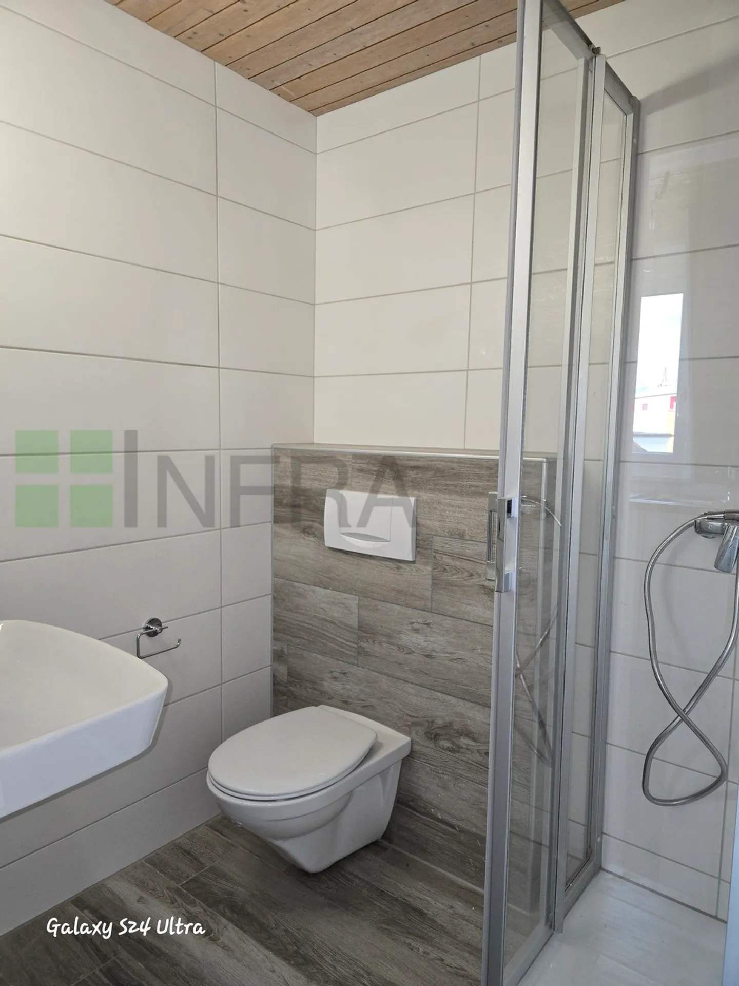 51 m2 attic studio without elevator - Photo 4 of 9