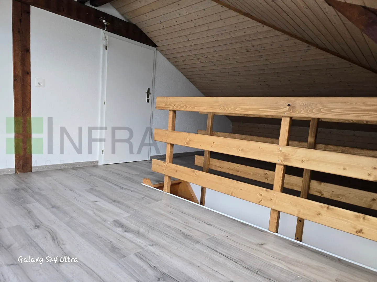 51 m2 attic studio without elevator - Photo 6 of 9
