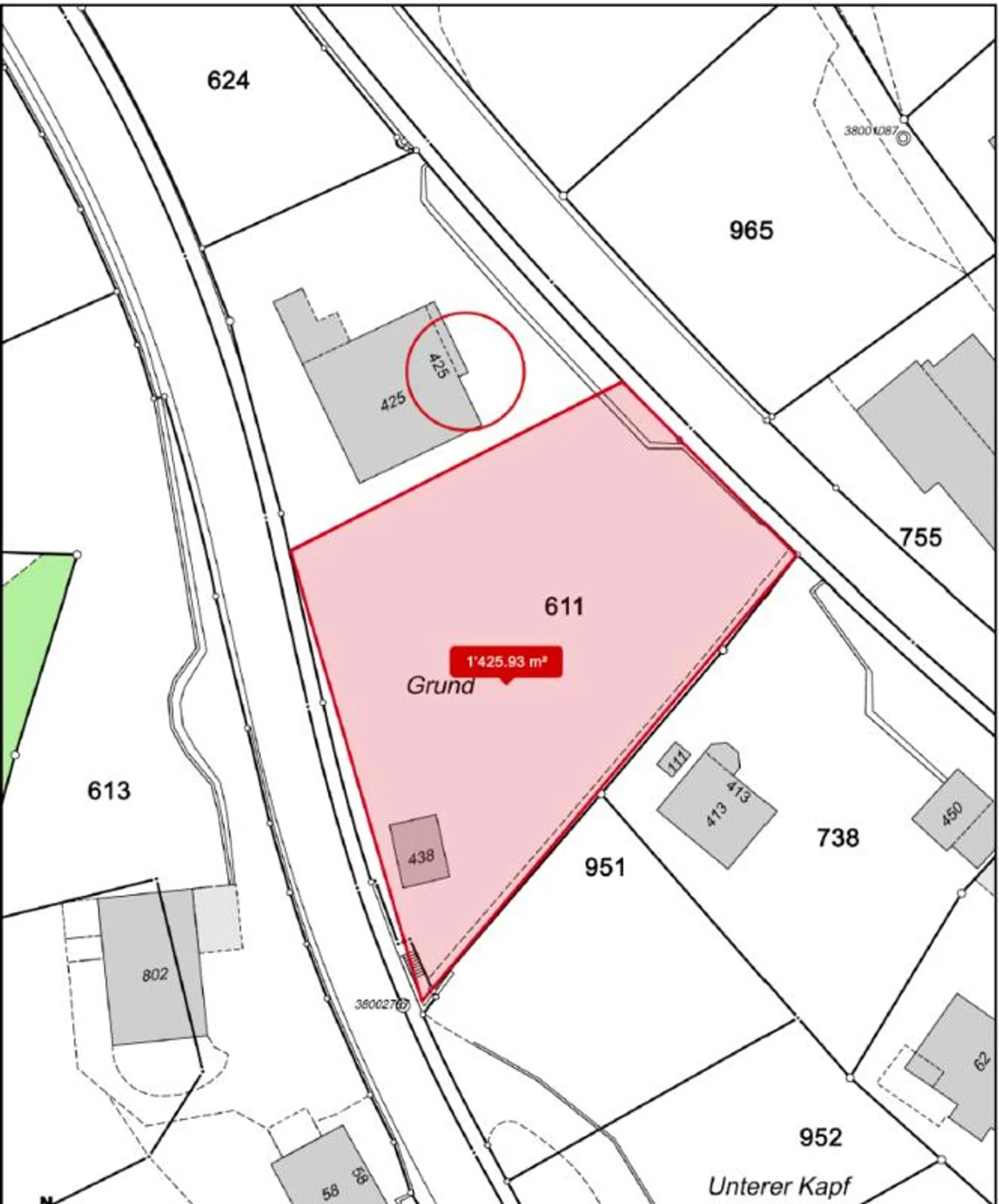 Beaucoup d'espace pour la famille, les invités, les petites entreprises ou la location. Maison de maître au caractère unique avec un appartement séparé dans un emplacement pittoresque recherche un nouveau propriétaire qui la rénovira/restaurera. - Photo 3 sur 8