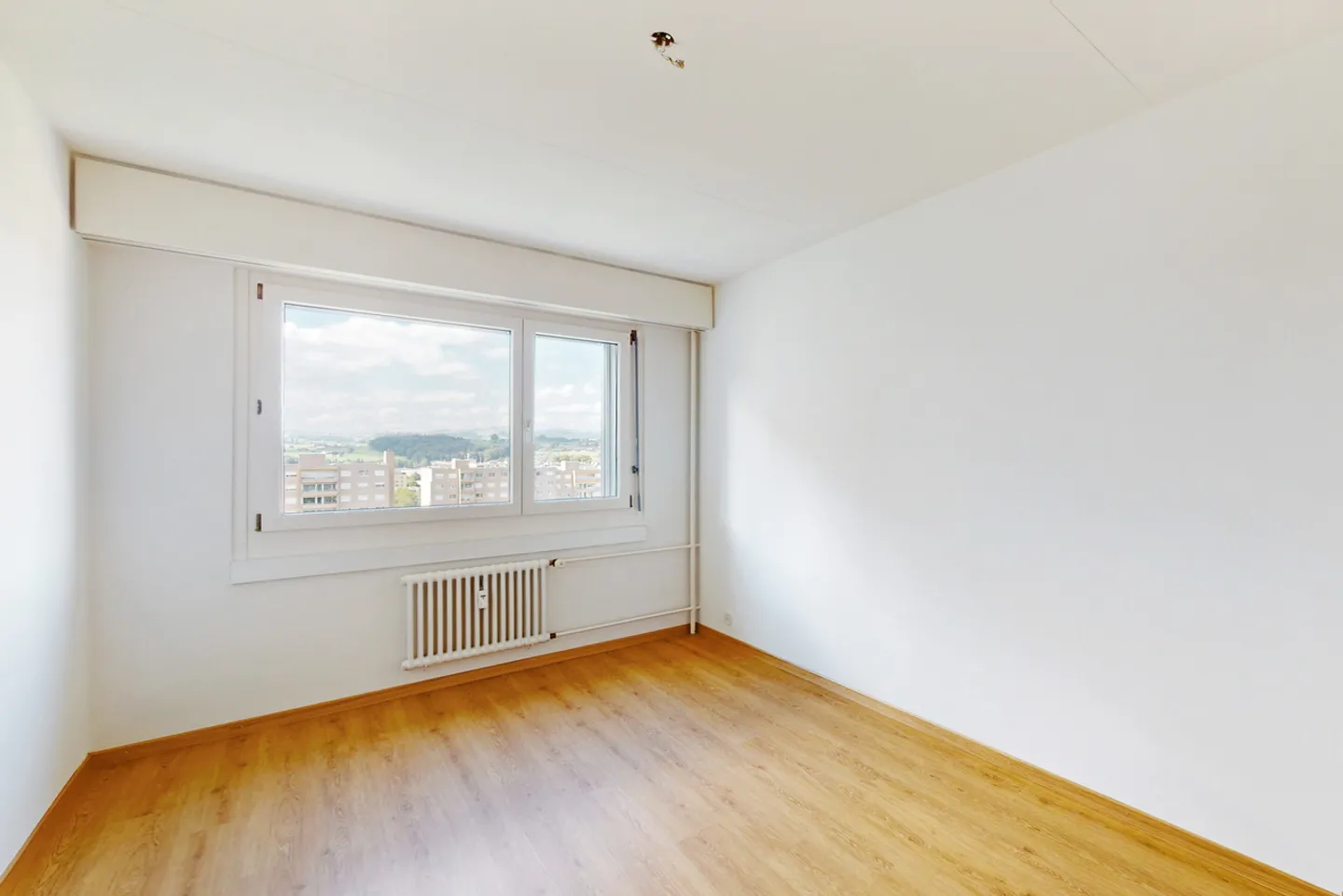 Ihr neues Zuhause mit einzigartiger Aussicht in Reussbühl - Foto 8 di 11