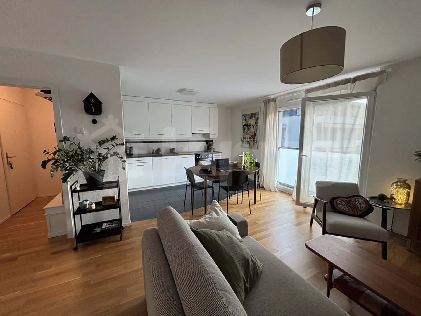 MARTIGNY - BEAUTIFUL 2.5 ROOM APARTMENT - Photo 2 of 7