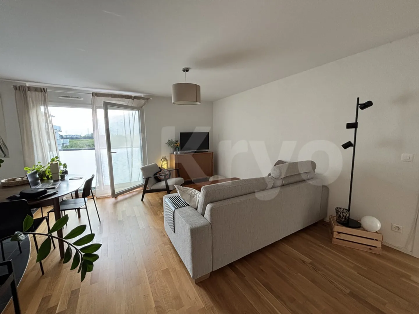 MARTIGNY - BEAUTIFUL 2.5 ROOM APARTMENT - Photo 4 of 7