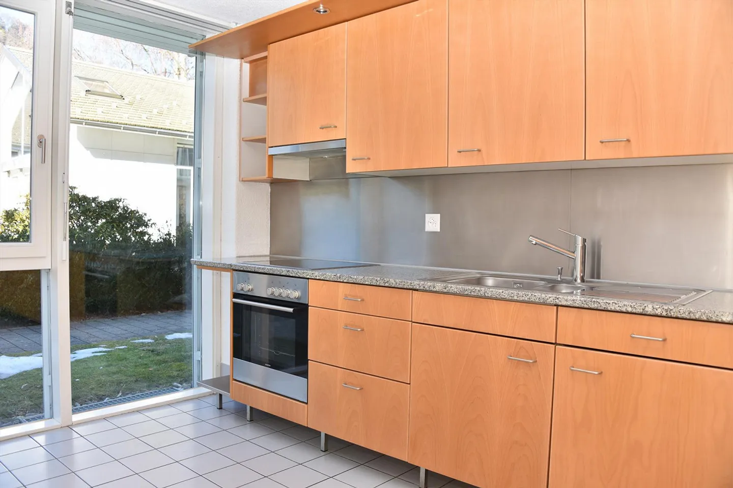 Plenty of Space to Live: Corner Townhouse in a Quiet Location - Photo 7 of 25