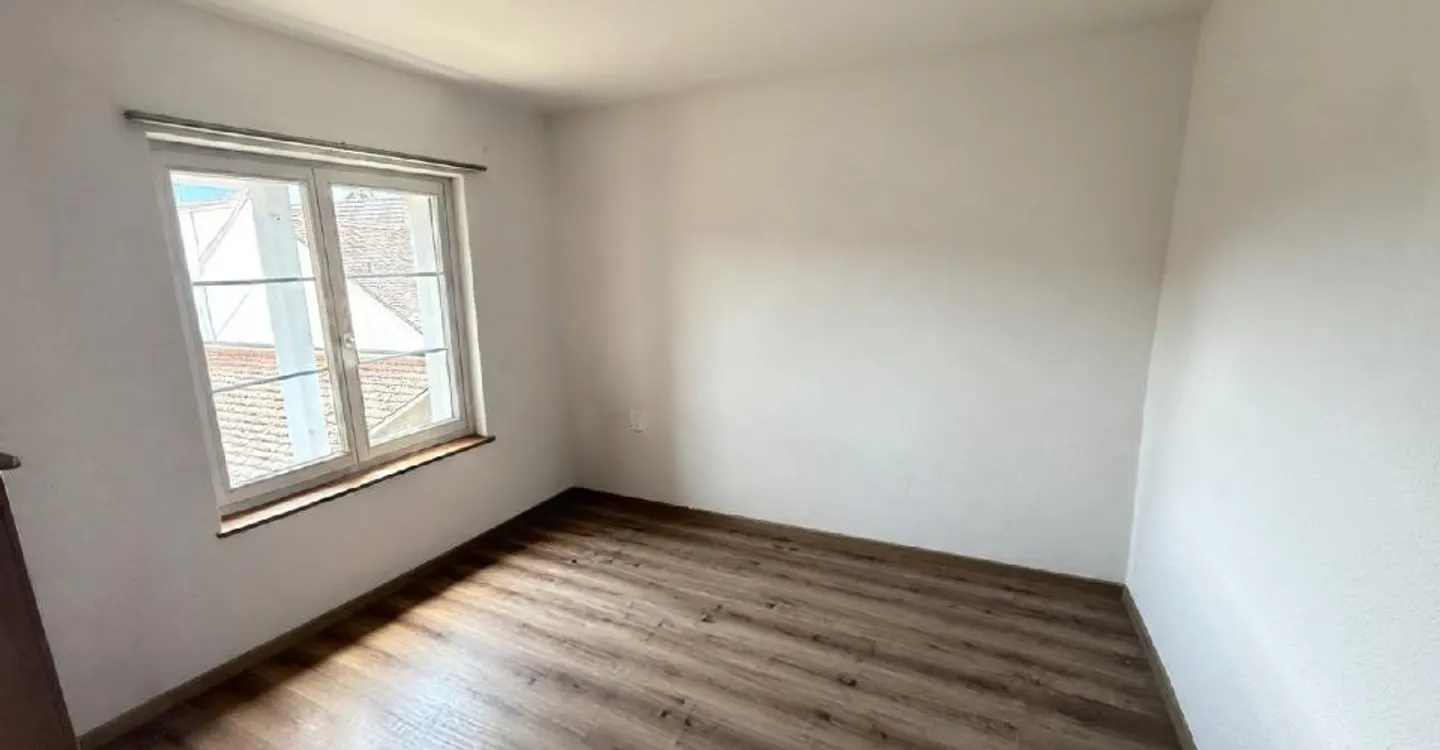 Charming 4-room apartment in the heart of Cressier - Photo 3 of 6