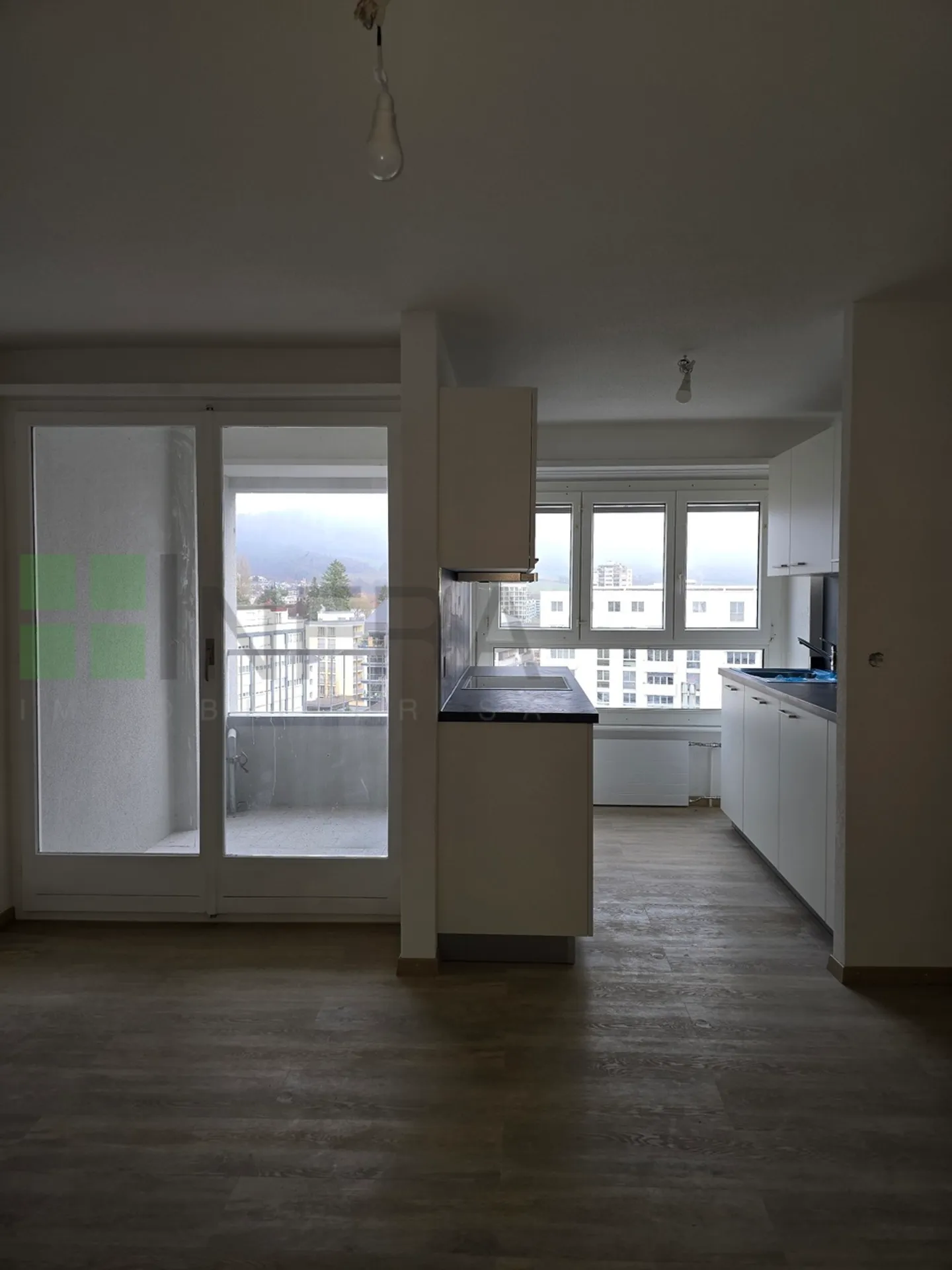 Renovated studio of approximately 35 m2 - Photo 1 of 6