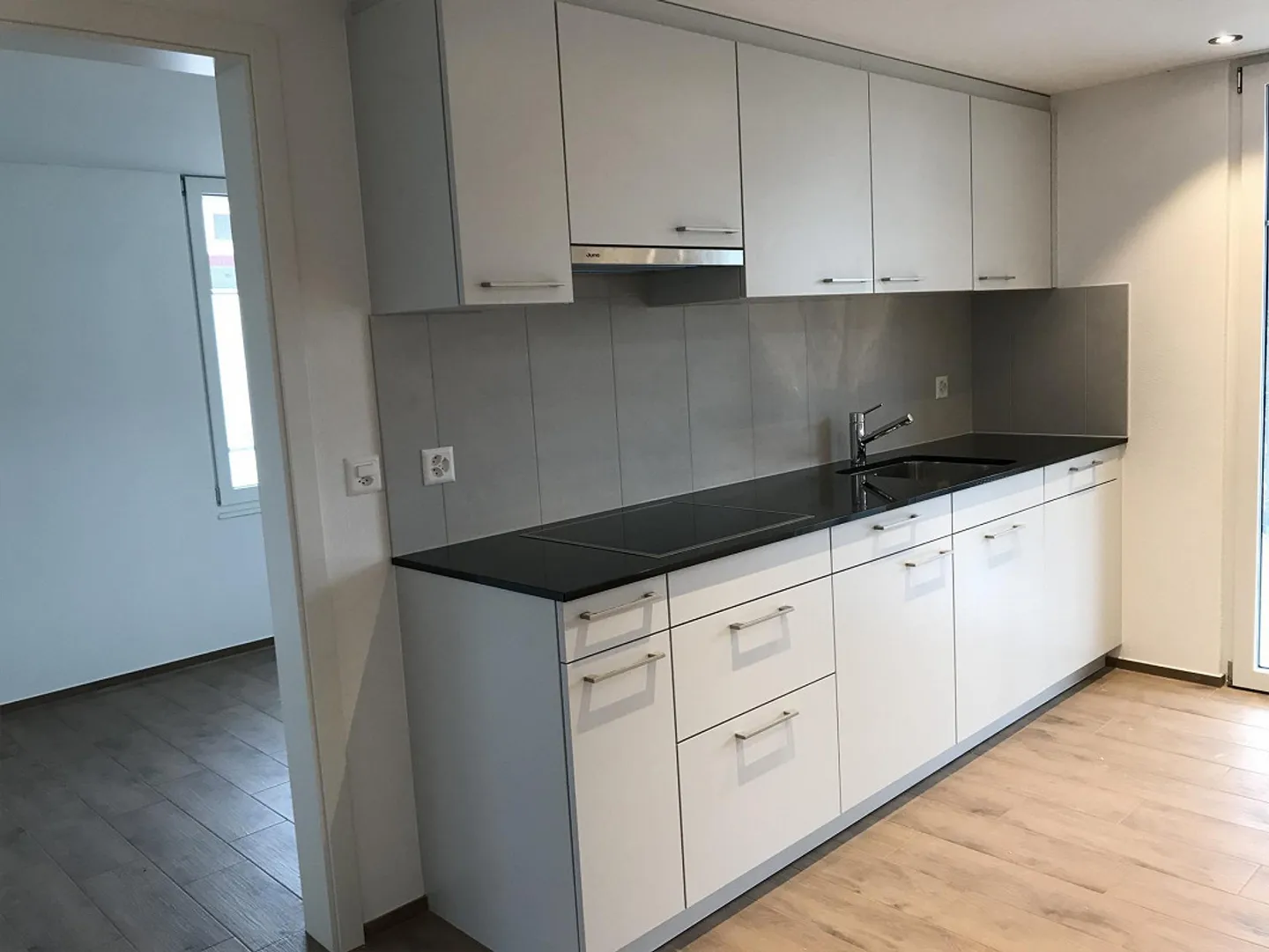 Appartamento 3.5 locali al piano terra con balcone - Foto 2 di 8