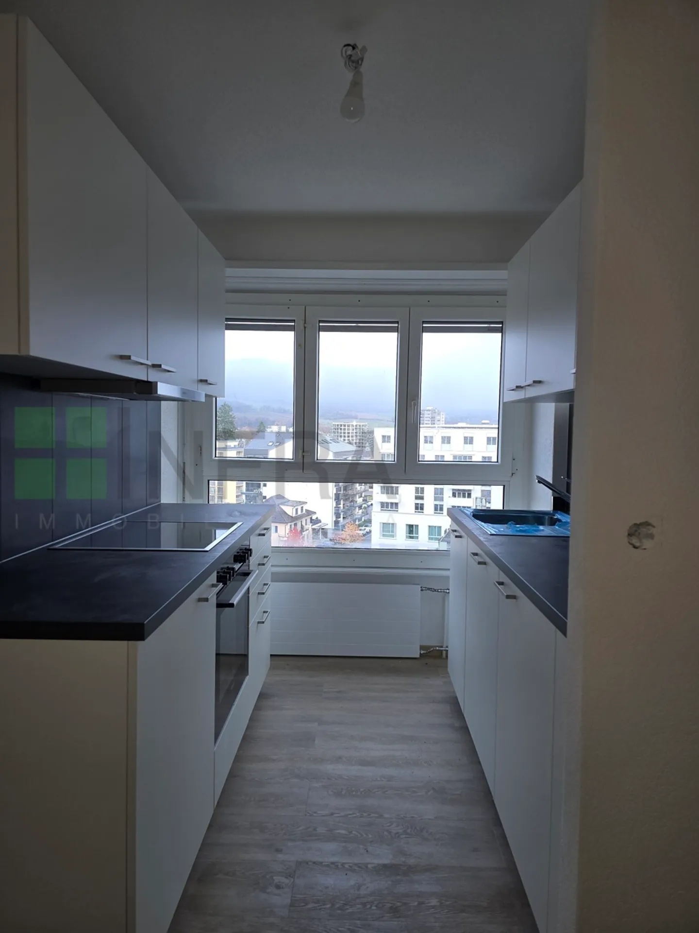 Renovated studio of approximately 35 m2 - Photo 2 of 6