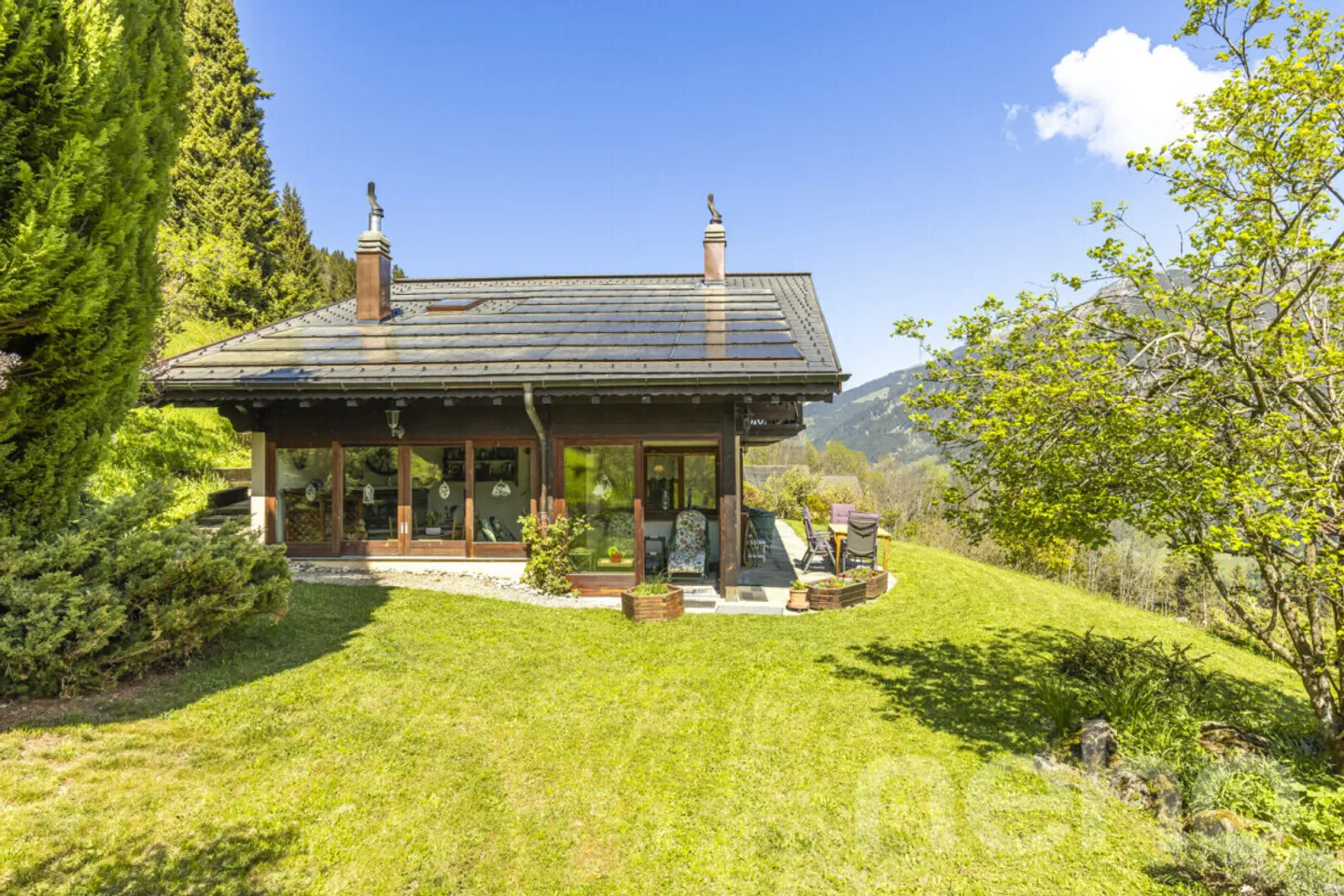Esclusivo: Grande chalet con tre camere da letto e 2 garage - Foto 3 di 12
