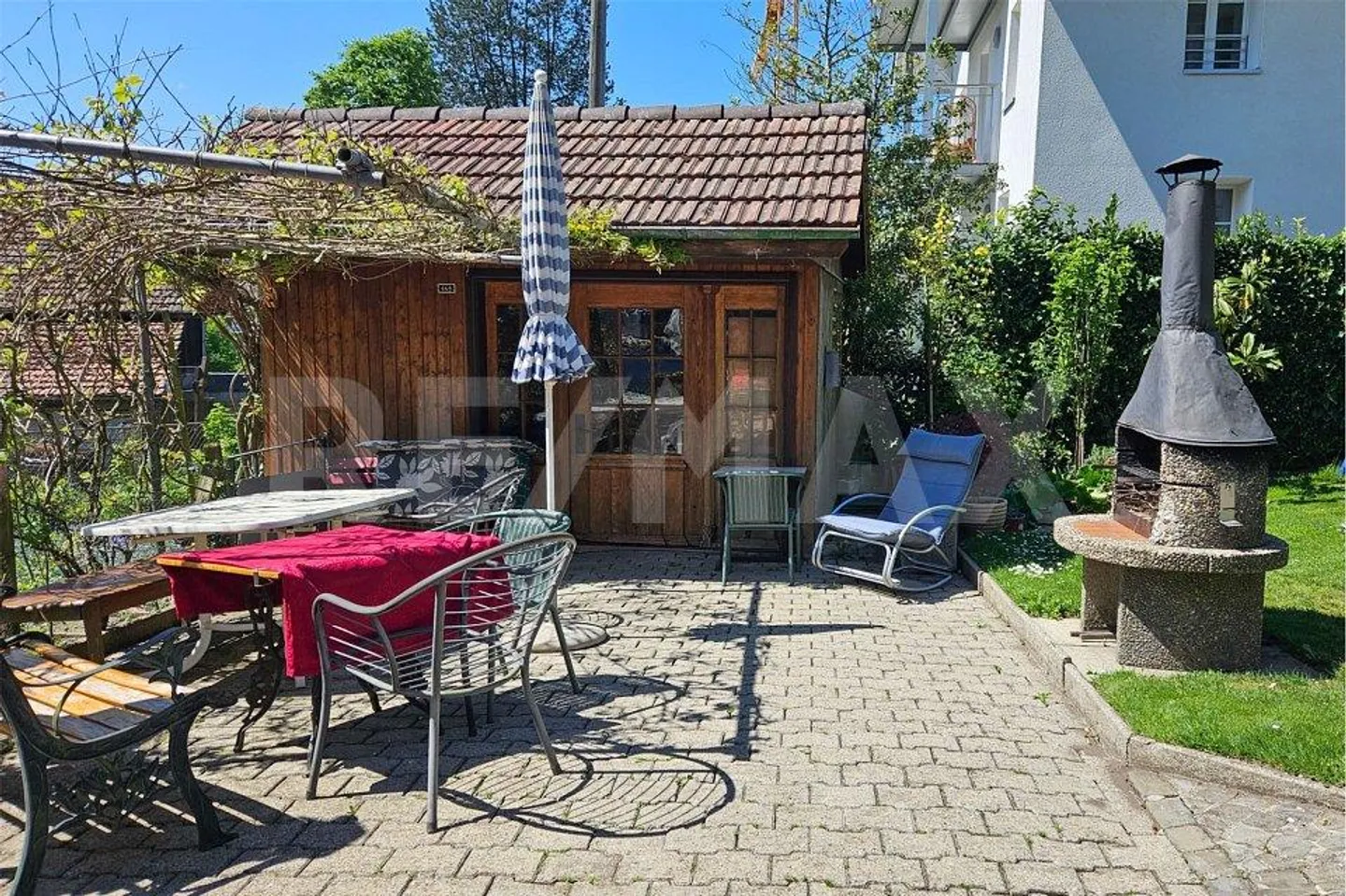 3 Familienhaus an ruhiger, sonniger Lage. Vermietet in gutem Zustand. - Foto 5 von 10