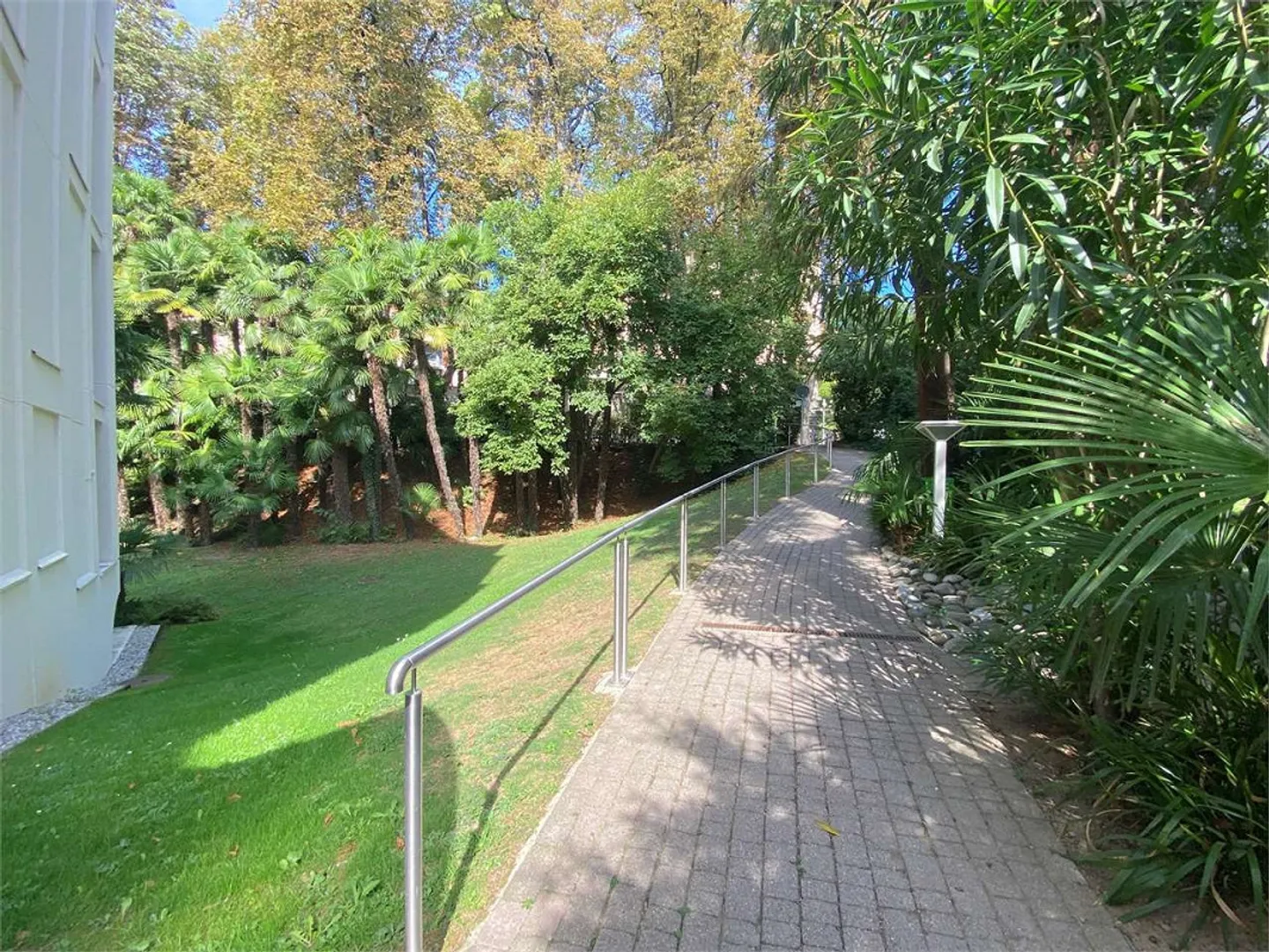 Lugano PARCO MARAINI - Ufficio amministrativo - Foto 2 di 10