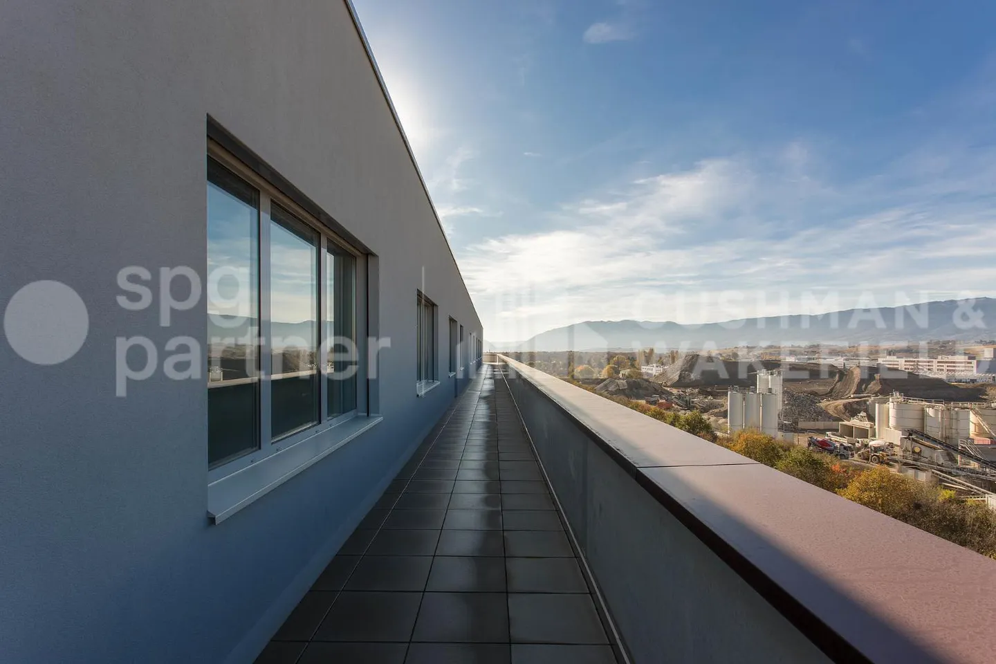 Moderne Logistik- und Büroflächen - Foto 1 von 13