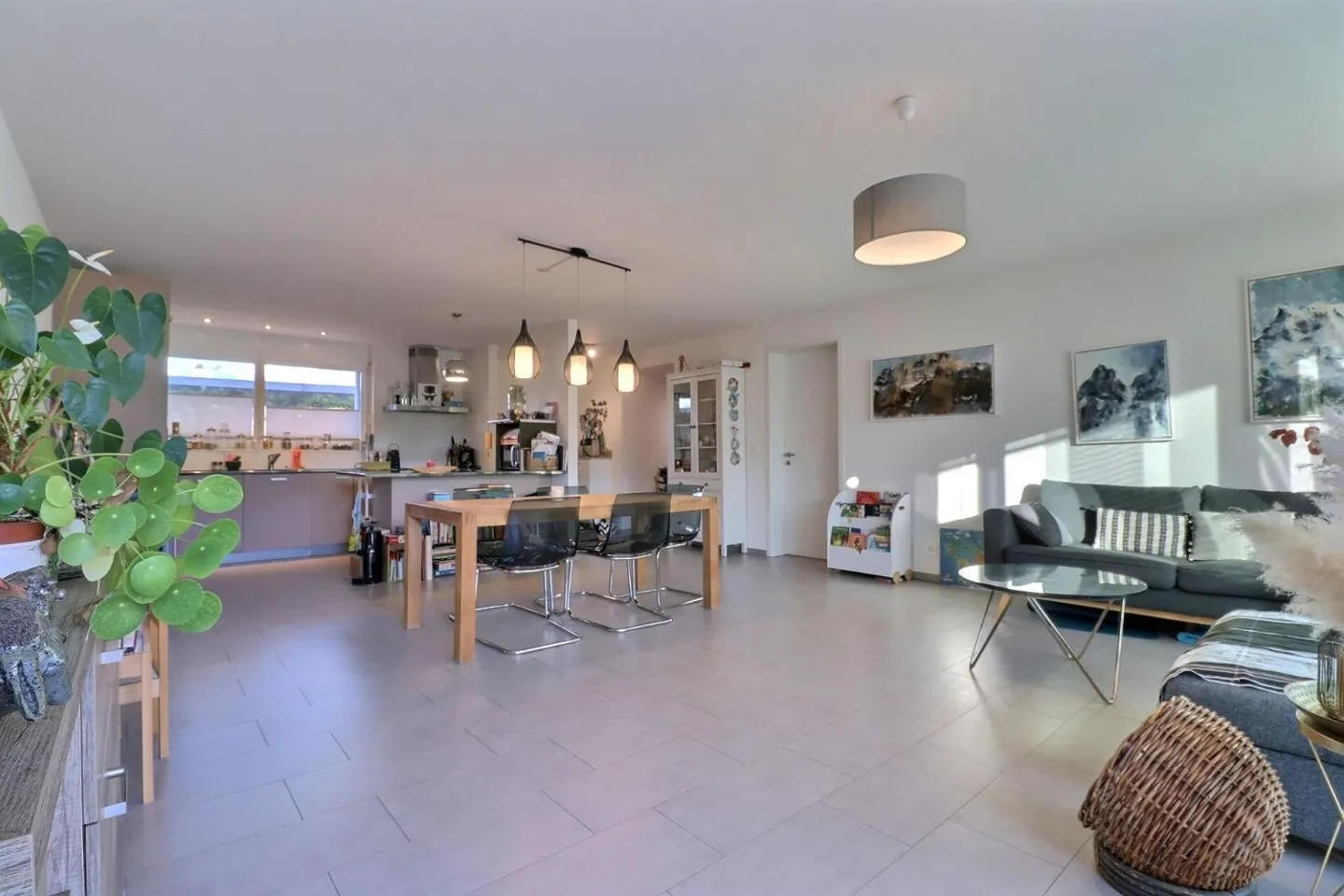 Spacious 5.5-room apartment - Photo 5 of 12